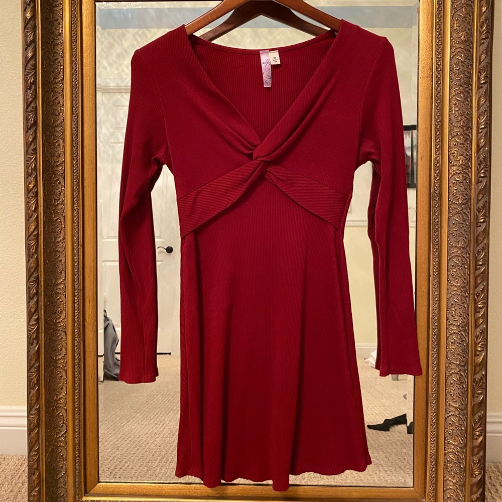 Francesca’s red knot dress only worn 2-3 times!